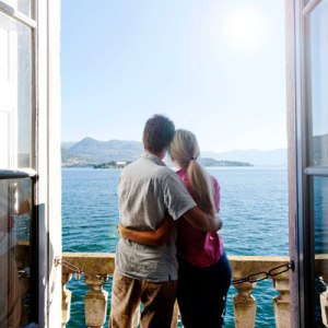 new-year-vacation-400x400