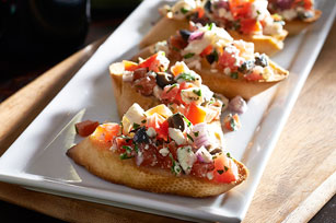 Basil-Tomato-Feta-Bruschetta-1086