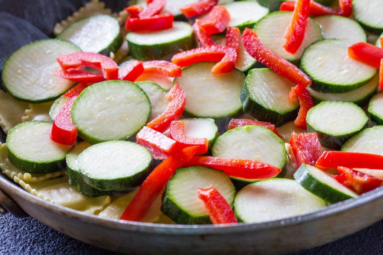 pesto-ravioli-chicken-002-768x512