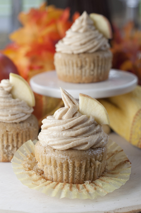 apple-cider-cupcakes-and-brown-sugar-cinnamon-buttercream-recipe-2