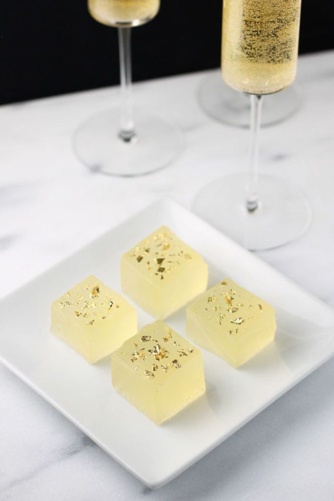 gallery-1482343588-champagne-jello-shots-colleen-jeffers-10